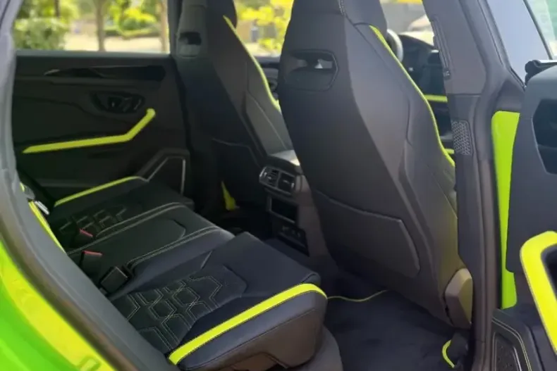 Lamborghini Urus din 2025 cu 1.100 km - oferta LAM199978 - foto 4