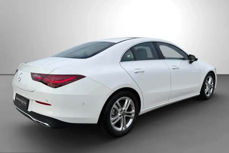 Mercedes-Benz CLA 180 (Clasa CLA) din 2024 cu 8.500 km - oferta MER199991 - foto 5