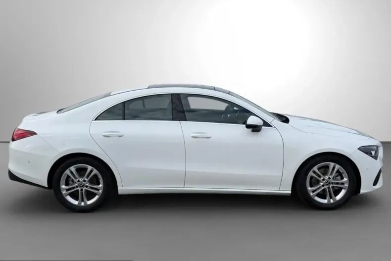Mercedes-Benz CLA 180 (Clasa CLA) din 2024 cu 8.500 km - oferta MER199991 - foto 8