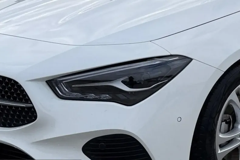 Mercedes-Benz CLA 180 (Clasa CLA) din 2024 cu 8.500 km - oferta MER199991 - foto 9