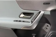 Mercedes-Benz CLA 180 (Clasa CLA) din 2024 cu 8.500 km - oferta MER199991 - foto 12