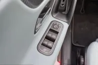 Mercedes-Benz CLA 180 (Clasa CLA) din 2024 cu 8.500 km - oferta MER199991 - foto 13