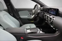 Mercedes-Benz CLA 180 (Clasa CLA) din 2024 cu 8.500 km - oferta MER199991 - foto 25