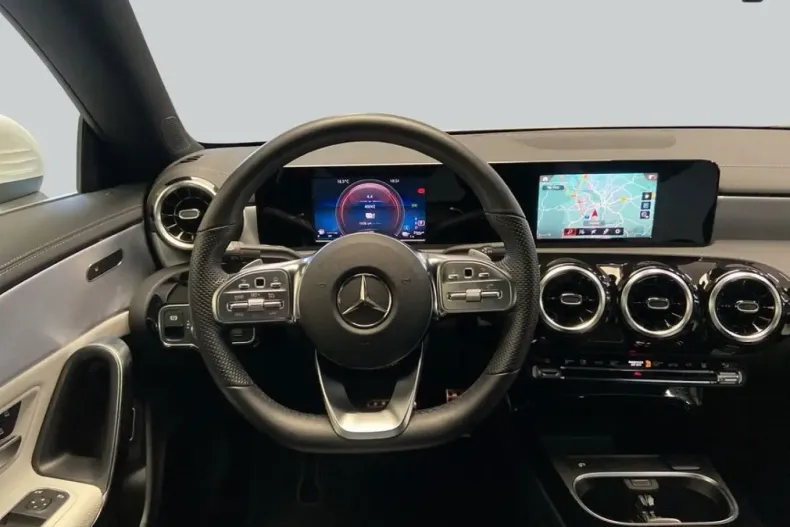 Mercedes-Benz CLA 250 (Clasa CLA) din 2022 cu 40.038 km - oferta MER199994 - foto 16