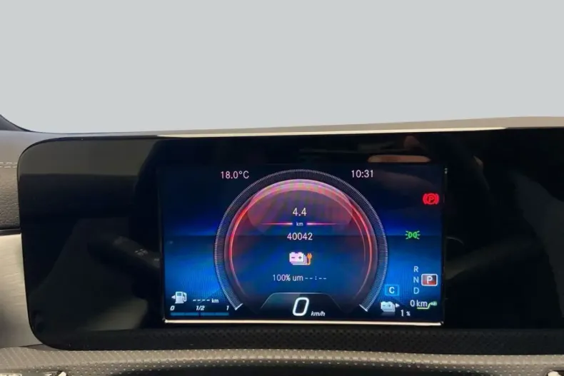 Mercedes-Benz CLA 250 (Clasa CLA) din 2022 cu 40.038 km - oferta MER199994 - foto 17