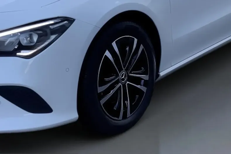 Mercedes-Benz CLA 200 (Clasa CLA) din 2023 cu 41.267 km - oferta MER199995 - foto 6