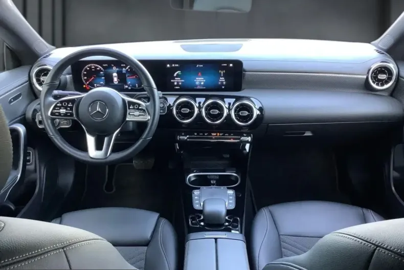 Mercedes-Benz CLA 200 (Clasa CLA) din 2023 cu 41.267 km - oferta MER199995 - foto 7