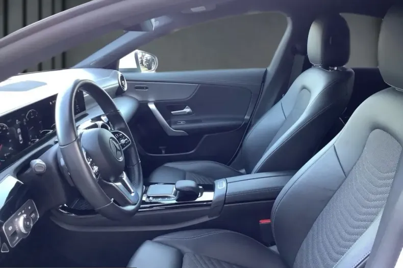 Mercedes-Benz CLA 200 (Clasa CLA) din 2023 cu 41.267 km - oferta MER199995 - foto 8
