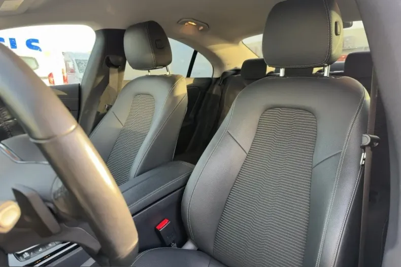 Mercedes-Benz CLA 250 (Clasa CLA) din 2021 cu 46.229 km - oferta MER199997 - foto 13