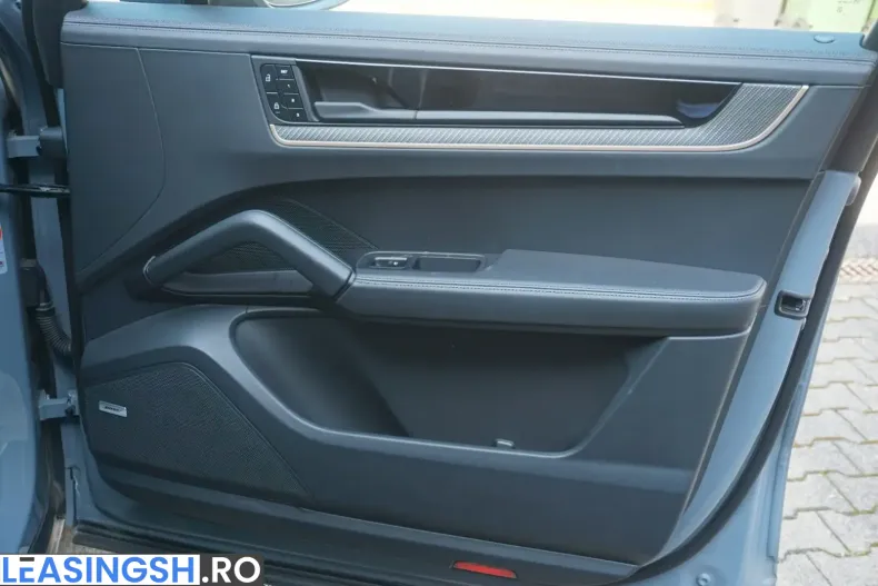 Porsche Cayenne din 2024 cu 38.950 km - oferta POR200000 - foto 28