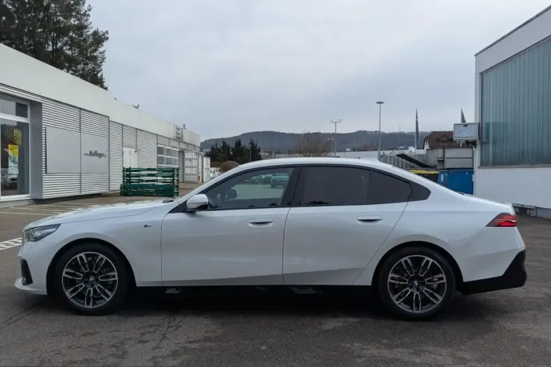 BMW 520 (Seria 5) din 2025 cu 24.987 km - oferta BMW200009 - foto 5