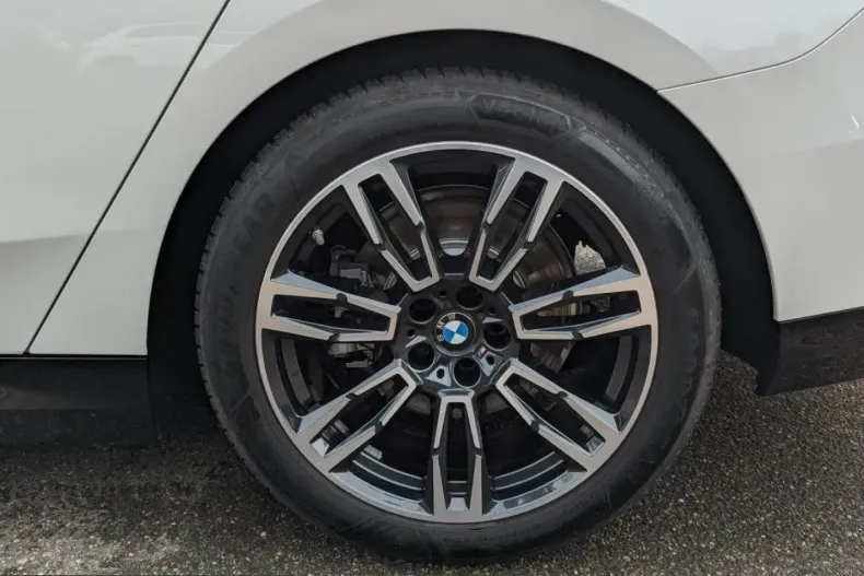 BMW 520 (Seria 5) din 2025 cu 24.987 km - oferta BMW200009 - foto 9