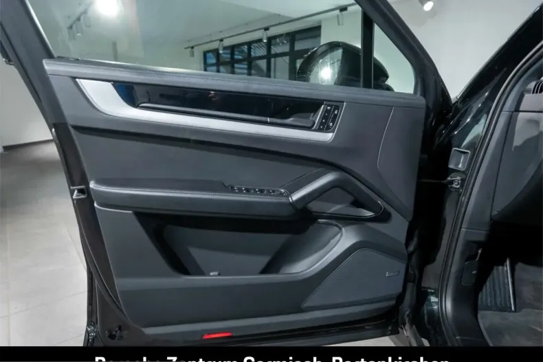 Porsche Cayenne din 2024 cu 21.833 km - oferta POR200011 - foto 12