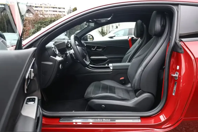 Mercedes-Benz CLE 200 (Clasa CLE) din 2024 cu 9.072 km - oferta MER200012 - foto 5