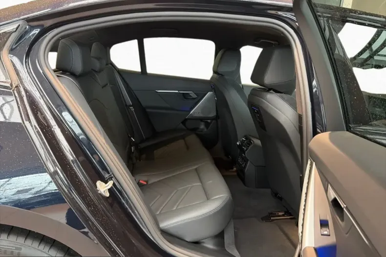 BMW 520 (Seria 5) din 2025 cu 20.000 km - oferta BMW200018 - foto 8