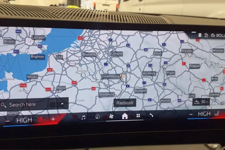 BMW 520 (Seria 5) din 2025 cu 24.841 km - oferta BMW200021 - foto 9