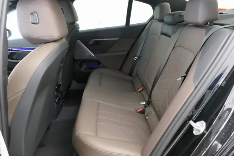 BMW 520 (Seria 5) din 2025 cu 24.841 km - oferta BMW200021 - foto 11