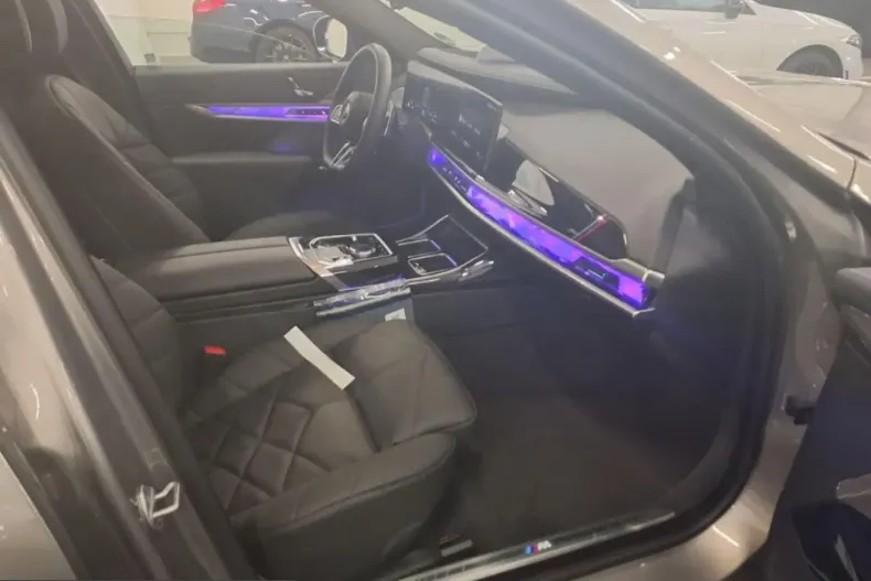 BMW 740 (Seria 7) din 2025 cu 11.901 km - oferta BMW200031 - foto 2