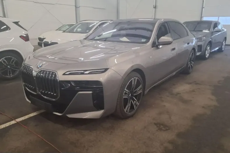 BMW 740 (Seria 7) din 2025 cu 11.901 km - oferta BMW200031 - foto 3