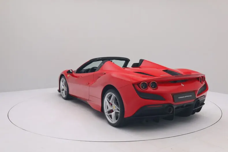 Ferrari F8 din 2022 cu 8.611 km - oferta FER200035 - foto 9