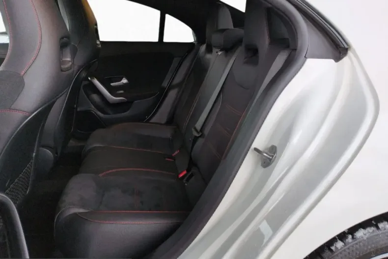 Mercedes-Benz CLA 250 (Clasa CLA) din 2022 cu 70.000 km - oferta MER200039 - foto 8