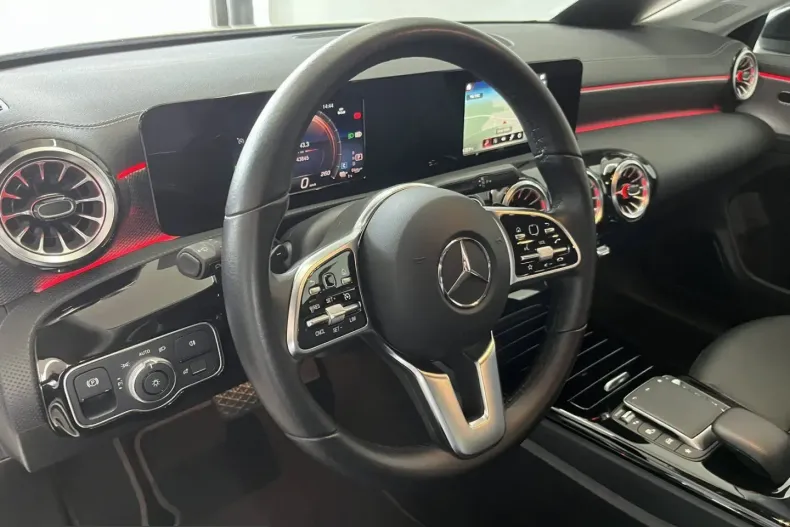 Mercedes-Benz CLA 250 (Clasa CLA) din 2022 cu 43.844 km - oferta MER200040 - foto 6