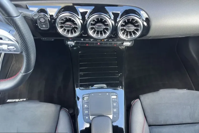 Mercedes-Benz CLA 200 (Clasa CLA) din 2021 cu 99.113 km - oferta MER200041 - foto 13