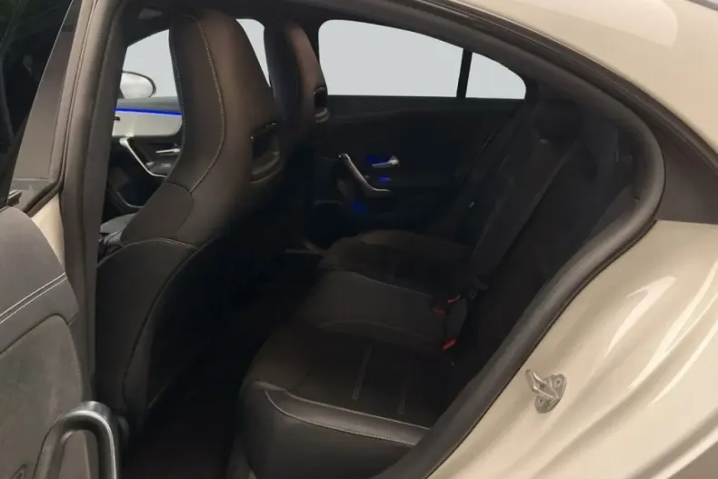 Mercedes-Benz CLA 250 (Clasa CLA) din 2021 cu 49.007 km - oferta MER200042 - foto 12