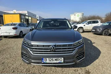 Volkswagen Touareg din 2022 - oferta VOL200043