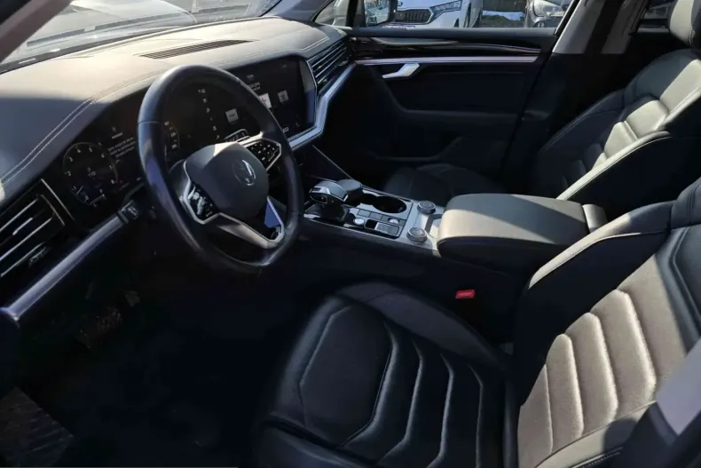 Volkswagen Touareg din 2022 cu 101.830 km - oferta VOL200043 - foto 8