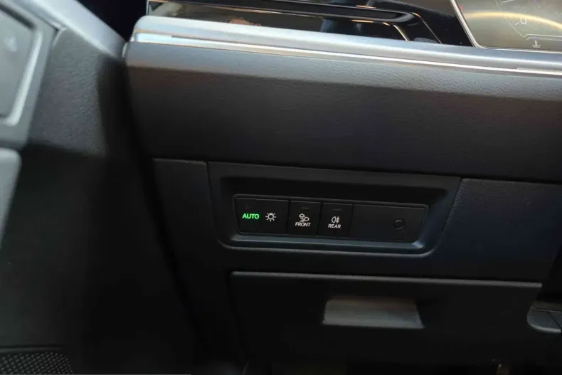 Volkswagen Touareg din 2022 cu 101.830 km - oferta VOL200043 - foto 16