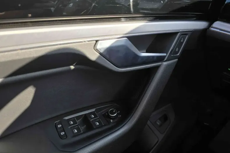 Volkswagen Touareg din 2022 cu 101.830 km - oferta VOL200043 - foto 17