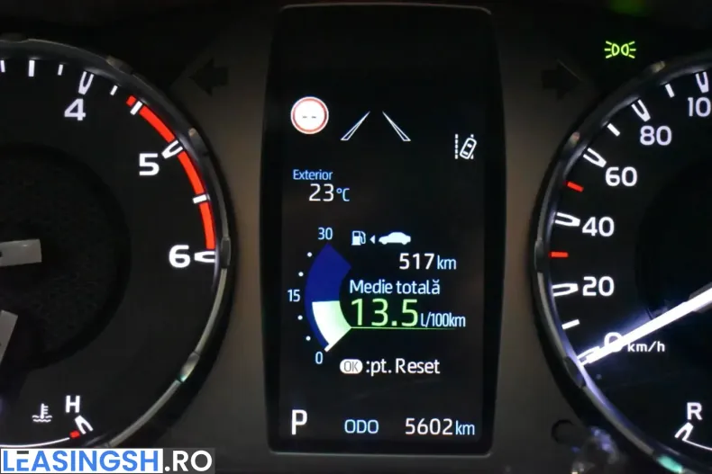 Toyota Hilux din 2025 cu 5.610 km - oferta TOY200047 - foto 13