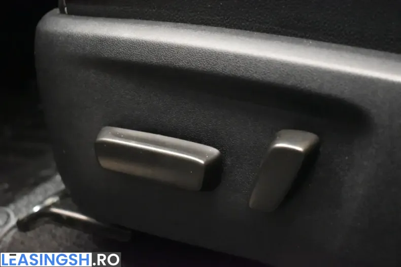 Toyota Hilux din 2025 cu 5.610 km - oferta TOY200047 - foto 22