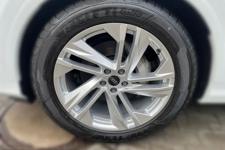 Audi Q7 din 2025 cu 12.764 km - oferta AUD200048 - foto 9