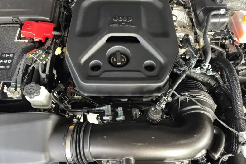Jeep Wrangler din 2024 cu 12.386 km - oferta JEE200051 - foto 13