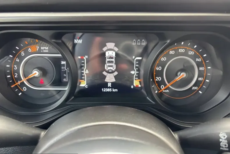 Jeep Wrangler din 2024 cu 12.386 km - oferta JEE200051 - foto 15