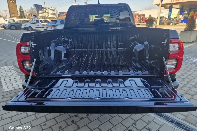 Toyota Hilux din 2025 cu 15 km - oferta TOY200057 - foto 7