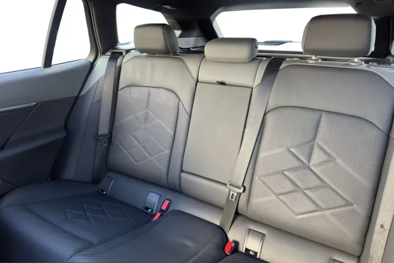 BMW 540 (Seria 5) din 2025 cu 15.750 km - oferta BMW200059 - foto 7