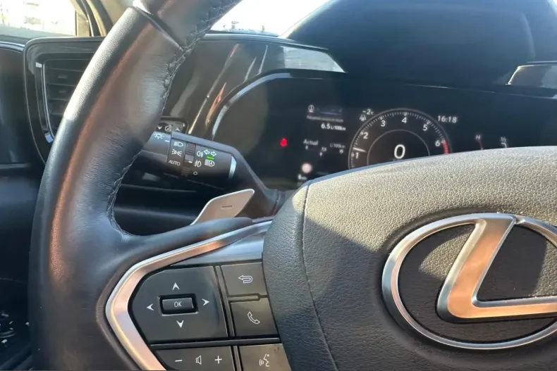 Lexus NX 350h din 2024 cu 34.828 km - oferta LEX200060 - foto 12