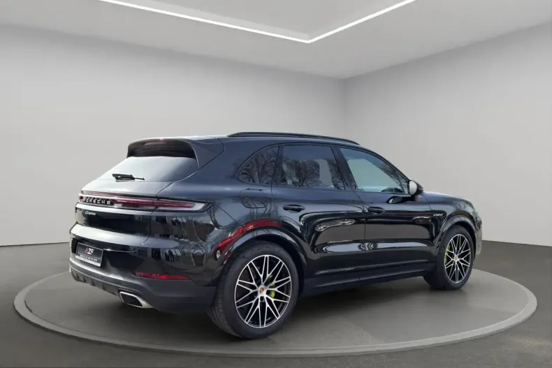 Porsche Cayenne din 2023 cu 22.813 km - oferta POR200069 - foto 4