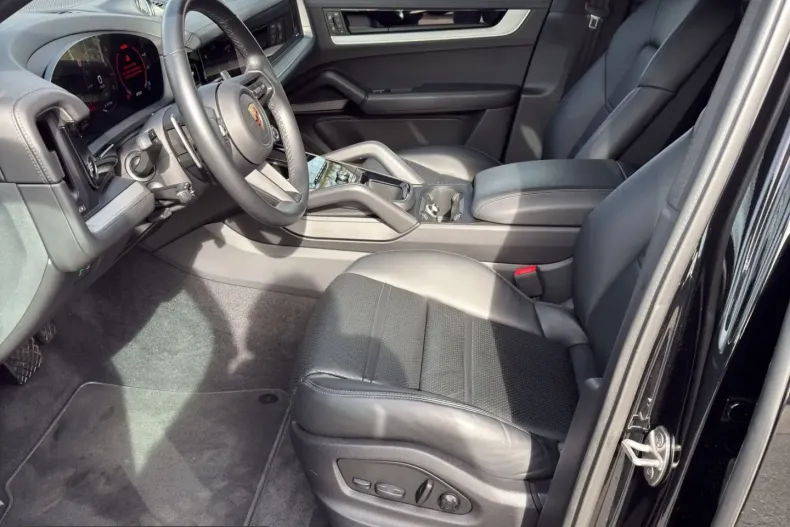 Porsche Cayenne din 2023 cu 22.813 km - oferta POR200069 - foto 9