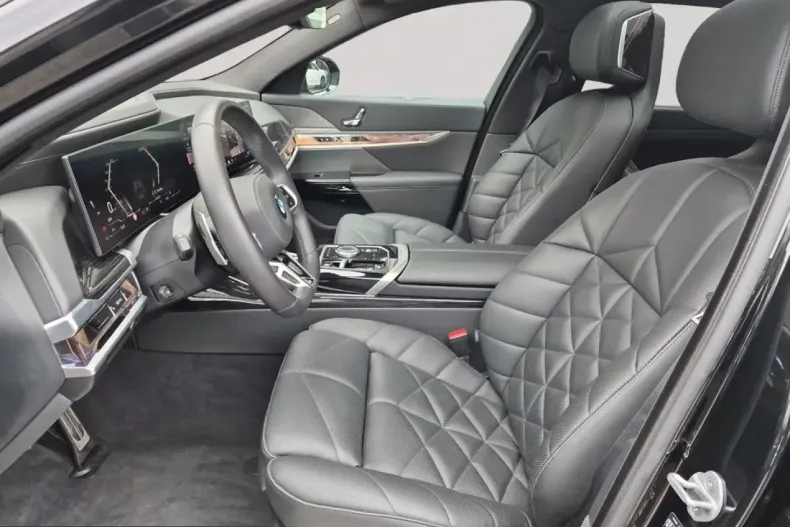 BMW 740 (Seria 7) din 2025 cu 29.995 km - oferta BMW200072 - foto 7