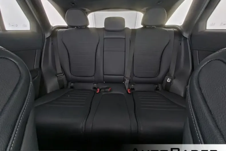 Mercedes-Benz GLC 300 (Clasa GLC) din 2023 cu 61.250 km - oferta MER200080 - foto 8