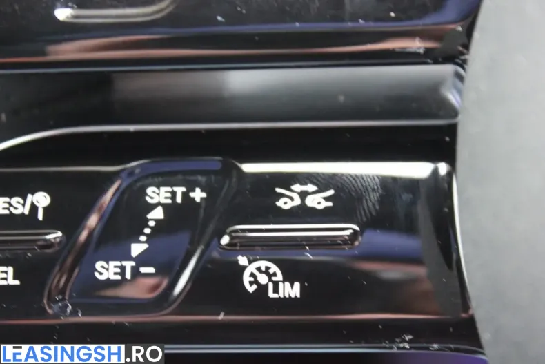 Mercedes-Benz GLC 200 (Clasa GLC) din 2024 cu 38.100 km - oferta MER200082 - foto 18