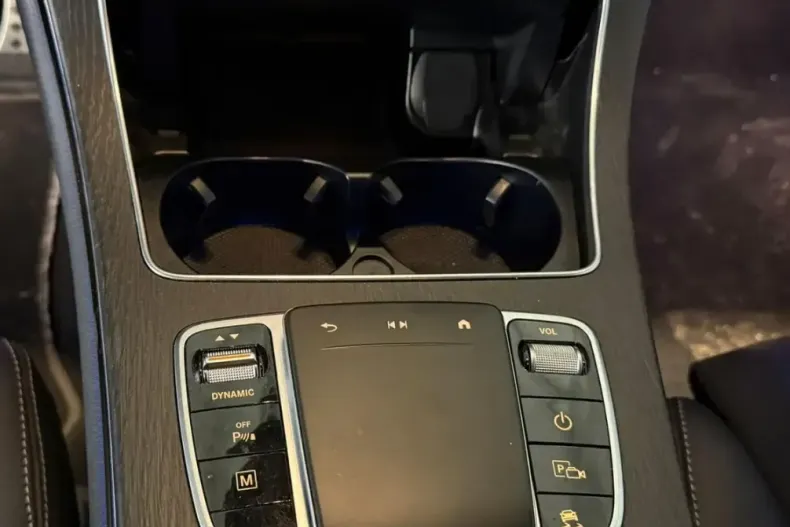 Mercedes-Benz GLC 300 (Clasa GLC) din 2022 cu 43.564 km - oferta MER200086 - foto 21