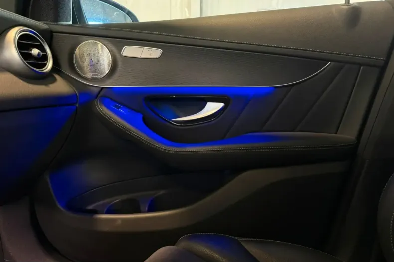 Mercedes-Benz GLC 300 (Clasa GLC) din 2022 cu 43.564 km - oferta MER200086 - foto 22