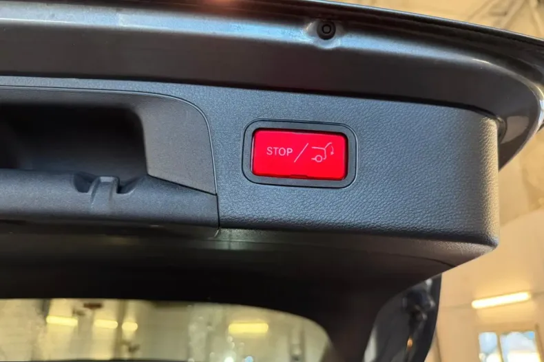 Mercedes-Benz GLC 300 (Clasa GLC) din 2022 cu 43.564 km - oferta MER200086 - foto 29