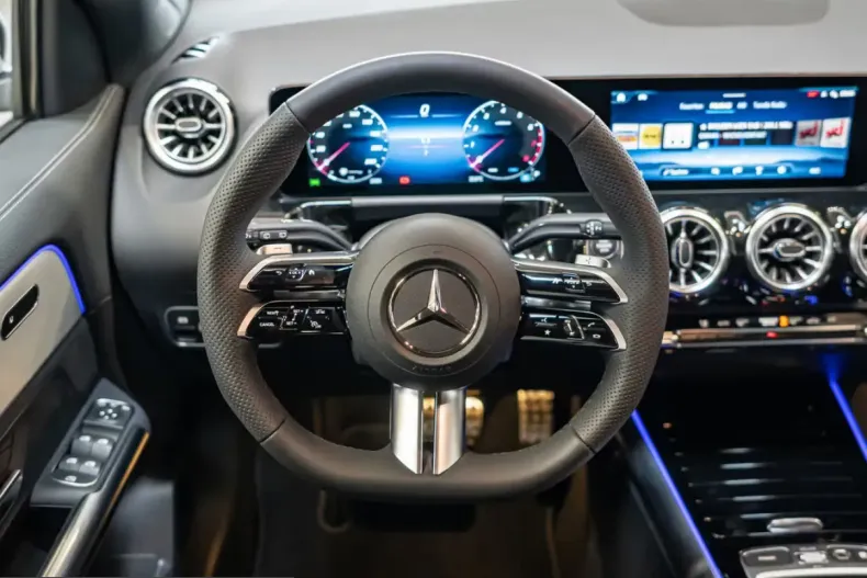 Mercedes-Benz GLA 180 (Clasa GLA) din 2025 cu 14.655 km - oferta MER200090 - foto 5