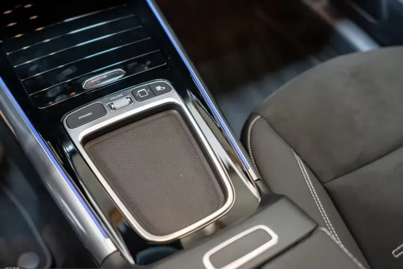 Mercedes-Benz GLA 180 (Clasa GLA) din 2025 cu 14.655 km - oferta MER200090 - foto 14